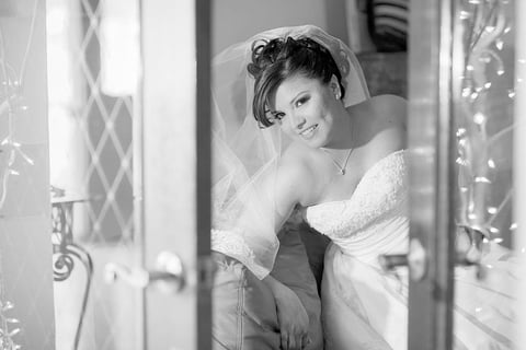 LIC. EN R.H. ALÍ­ ESTHER  Torres de la Torre el dí­a de su boda con el Arq. Juan Luis Abraham Cueto.- Laura Grageda Fotografí­a