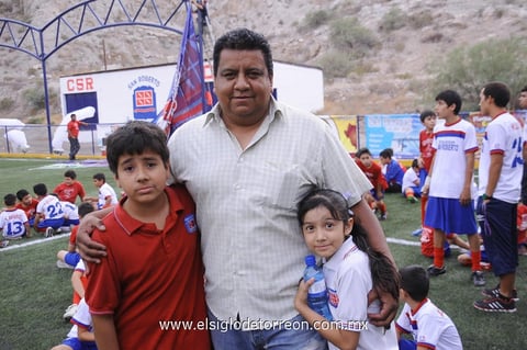 Antonio, Dago y Victoria.