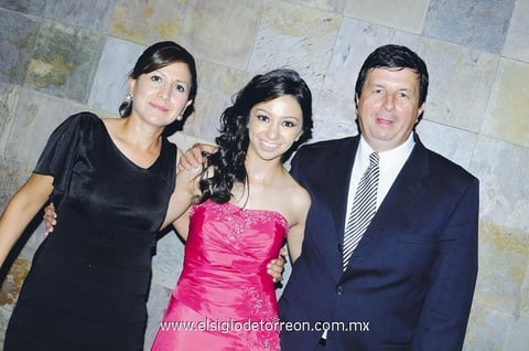 Olga, Brenda y Fernando.