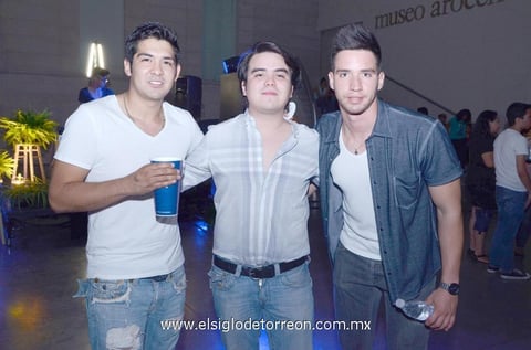 ABRAHAM,  Guillermo y Jesús.
