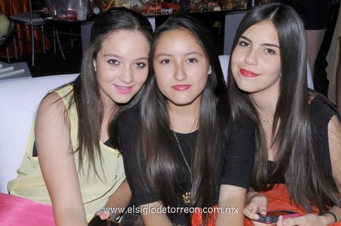 CAMILA,  Lorena y Mónica.