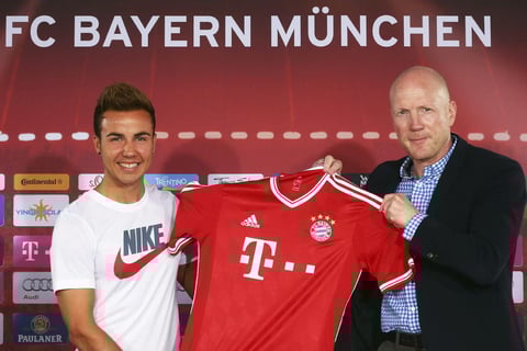 El equipo llevó a cabo una conferencia de prensa para la presentación de Götze.