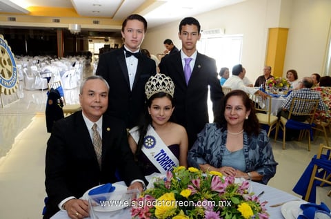JOSé,  Miguel, Miguel, Lily y Beatriz.