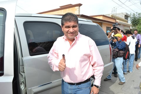 "Espero ser el ganador de la contienda, sin embargo, cualquier resultado lo debemos de aceptar sin llorar", dijo Riquelme.