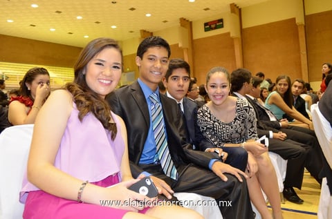 ANDREA,  Rodrigo, Ricardo y Mariana.