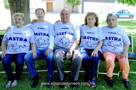 REUNIóN FAMILIAR . Familia Díaz Lastra.