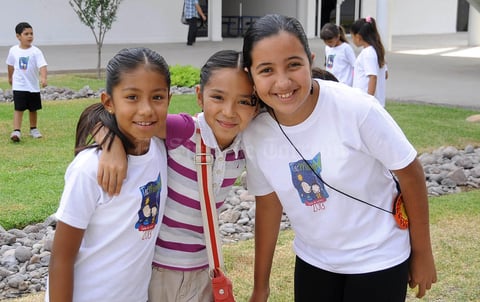 10072013 MARíA FERNANDA,  Mariana y Mariana.