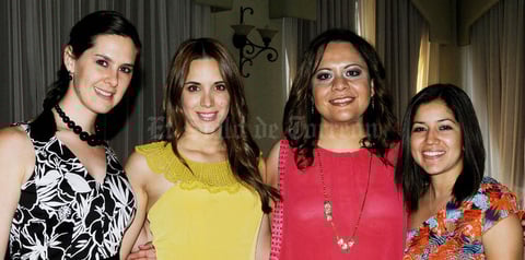 Amaya,  Claudia y Doris.