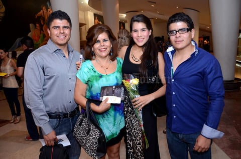 Humberto,  Esther, Brenda y Gerardo.