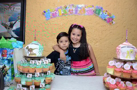 Eliel y Eyna Calzada Peña celebraron seis y ocho años de edad, respectivamente.