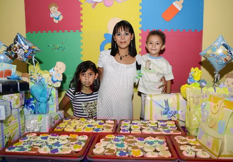 Itzel, Diana Berenice y Alfredo.