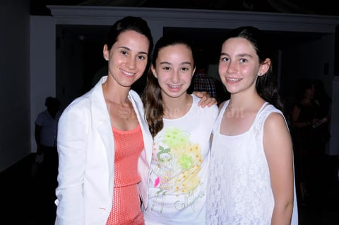 Jennifer,  Marilú y Marijose.