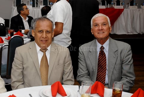 Enrique Martín del Campo  y Juan Manuel Grajeda.