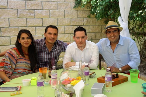 JAZMíN,  Carlos, Gilberto y Juan.