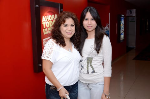 20072013 ELIZABETH  y Vanessa.