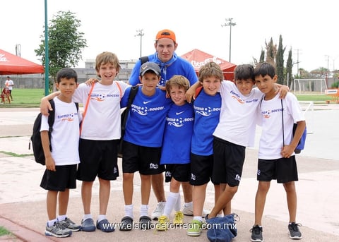 VíCTOR,  Mario, Ale, Fer, Javi, Diego, Rafa y Juan Pablo.