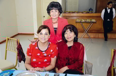 21072013 JUNTA DE ROTARIAS.  Socorrito, Rosy y Chepis.
