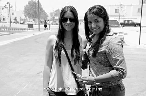 24072013 AMENA TARDE.  Fabiola y Maricarmen.