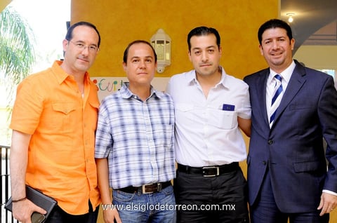 César,  Ricardo, Raúl y Gerardo.
