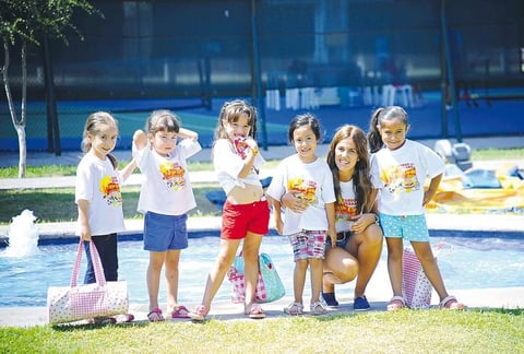 Roberta, Isabela, Anya, Valentina, Marijose e Isabela.