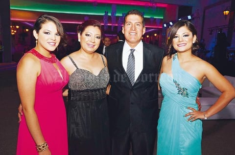 Ana Laura, Raquel, Iván y Elizabeth,