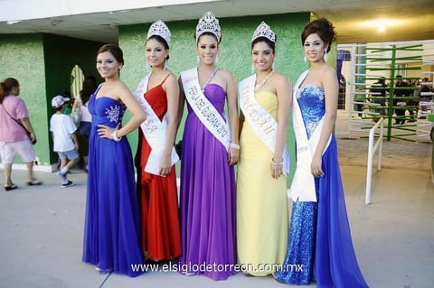 27072013 GABRIELA,  Monserrat, Martha, Elizabeth y Rosa Isela.