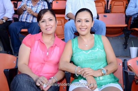 27072013 MARIFER,  Samantha y Pamela.