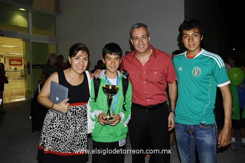 Charo,  Carlos, Chuy y Marcos.