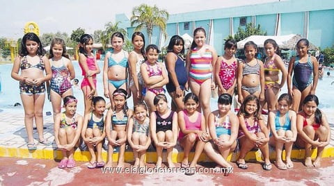 Niñas del grupo Asqueles.