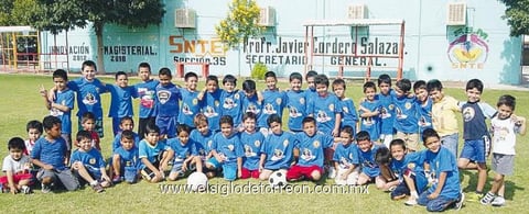 Niños de la categoría Mosquitos, de 7 a 9 años de edad.