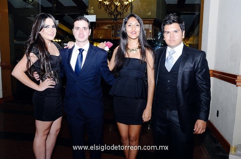 Diana, Emmanuel, Mayra y Salvador.