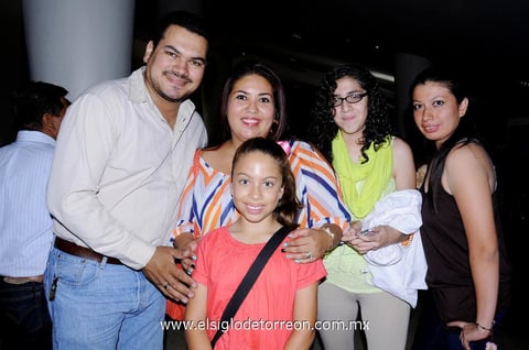 Karina, César, Pau, Amina y Karina.
