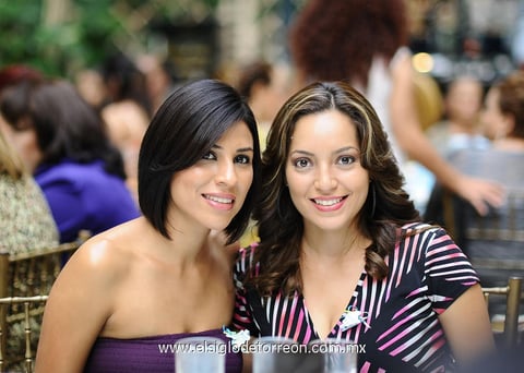 Viridiana Benitez y Cynthia Lozano.