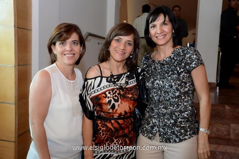 Tere  Liliana, Evelyn y Lorena.