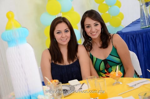 Lorena,  Ingrid y Mariana.