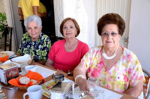 Margarita, Chelo y Rosa María.