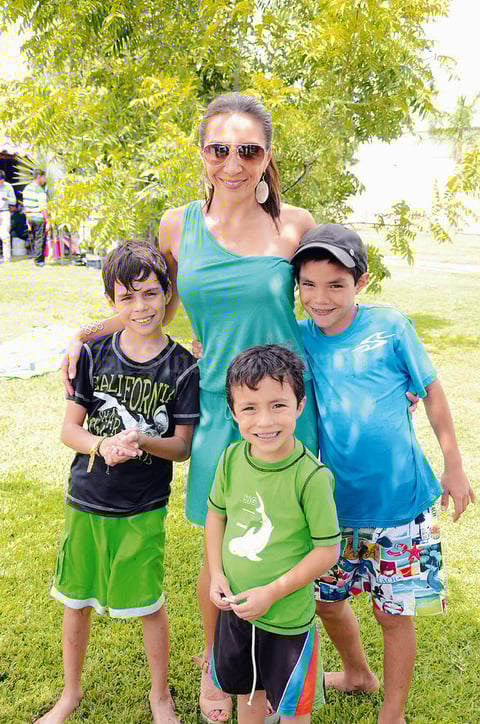 Marisol, Diego, Rafael y Bernardo.