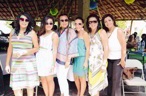 Queta, Ale, Ana, Marisol, Mónica y Cristina.