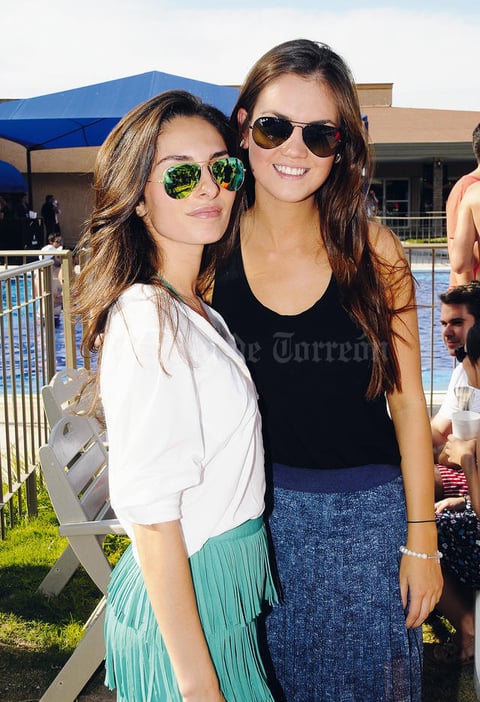 Paola Ortueta y Magda Veyán.