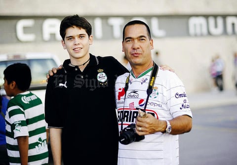 Salvador Briones Jr. y Salvador Briones.