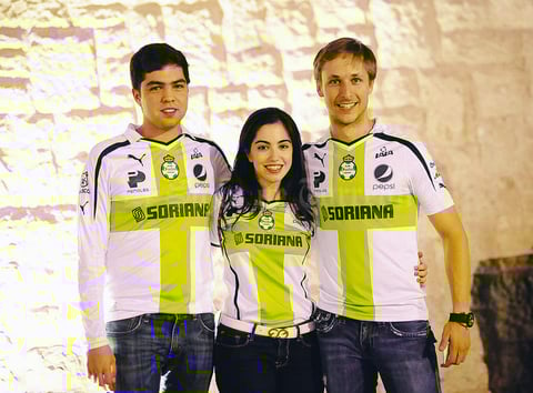 Raúl Núñez, Ana Cris de la Peña y Alberto Hermosillo.