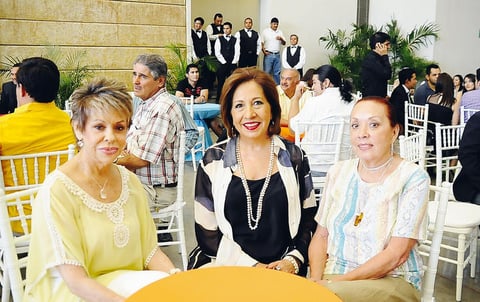 María Eugenia, Carmen y Luz Antonia.
