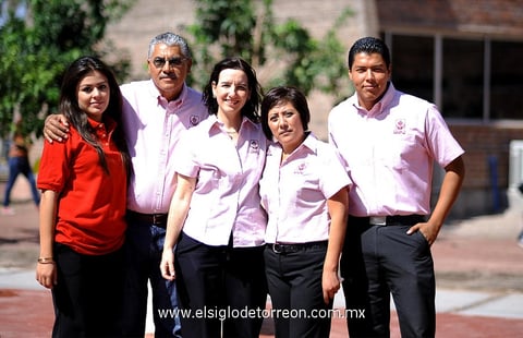 09082013 LUISA  Solís, Francisco Mena, Sofía Roux, Zehorina Ramírez y Javier Cháirez.
