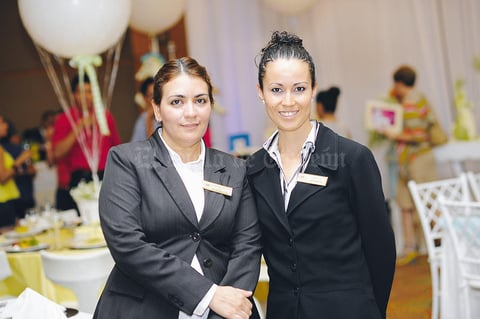Claudia  Partida y Mónica Estrada.