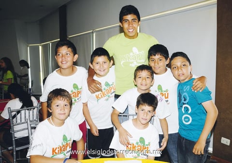 13082013 AMIGOS.  Emiliano, Bryan, José, Miguel, Joselo, José Luis, Mauricio y Carlos.