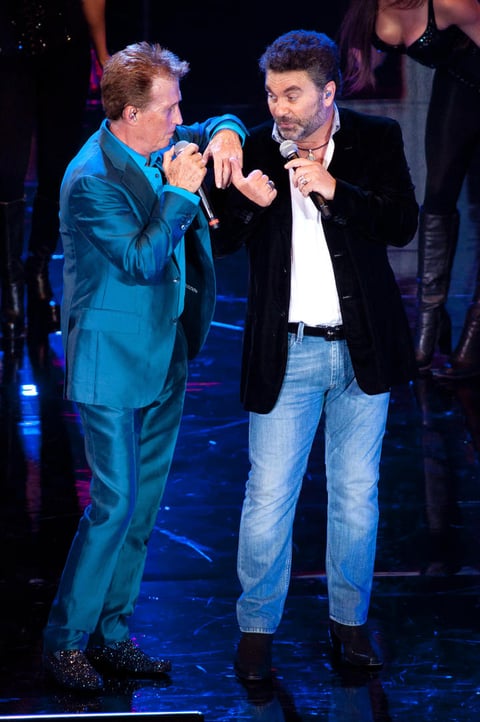 Otra vez juntos Mijares y Emmanuel cantaron “El breve espacio”, un cover de Pablo Milanés, “está es la primera vez que hacemos esto juntos, ni siquiera lo ensañamos”.