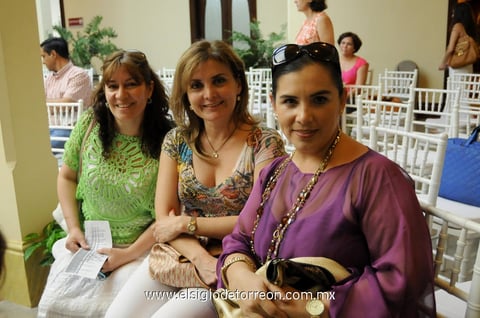 Mónica,  Marcela y Paty.