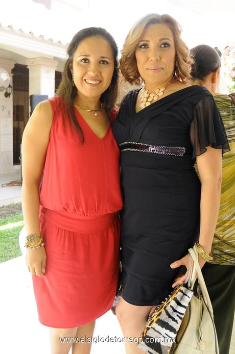 Berenice  Lara de Mijares y Gabriela Flores de Robles.