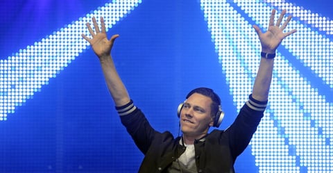 El segundo puesto es de Tiesto con 32 millones de dólares.