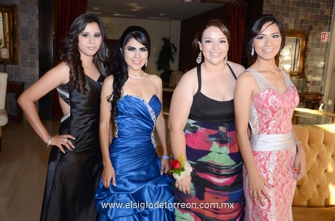 17082013 FINALIZAN ESTUDIOS.  Karen, Karen, Vero y Pamela.